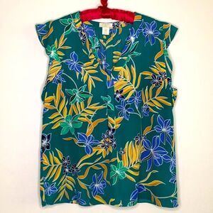 St. Tropez West ruffle sleeve top